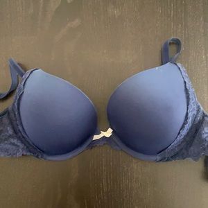 🔴5 for $25- Victoria’s Secret navy 32D